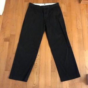 32 x 32 men’s Gap black chinos